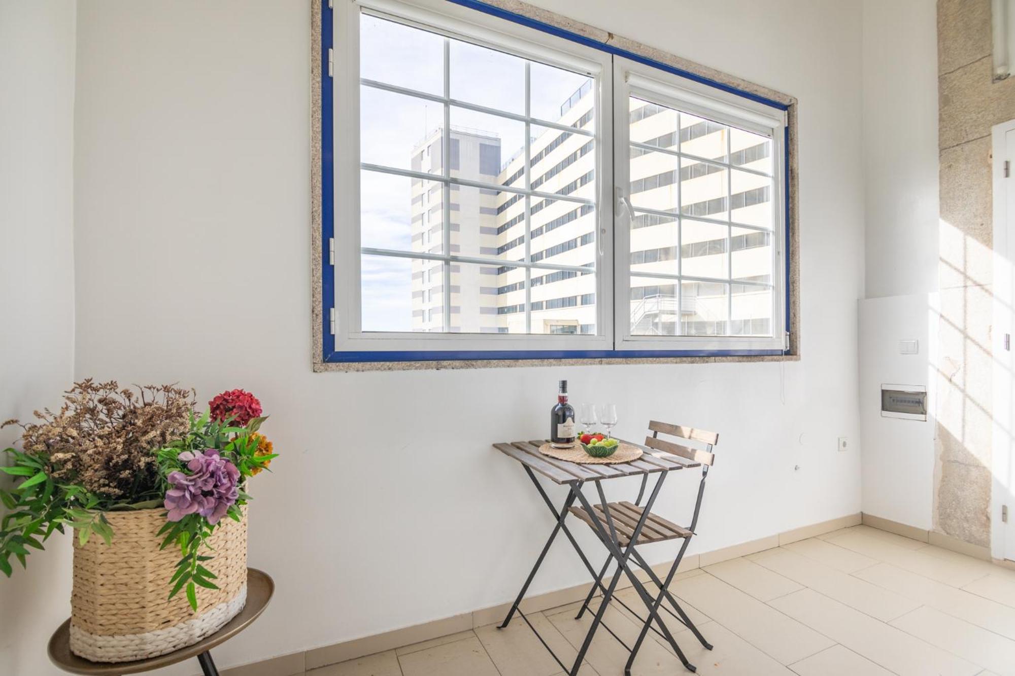 Deluxe Spacious Flats W Mezzanine By Host Wise Lägenhet OOporto Rum bild